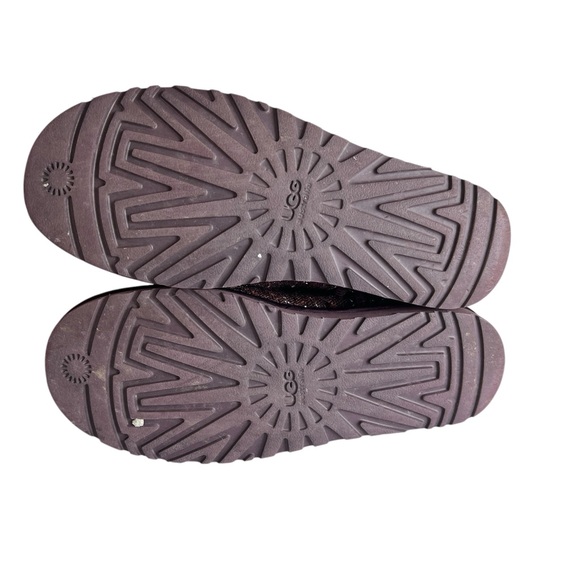 Ugg Classic Short Sequin Boot - Picture 5 of 6